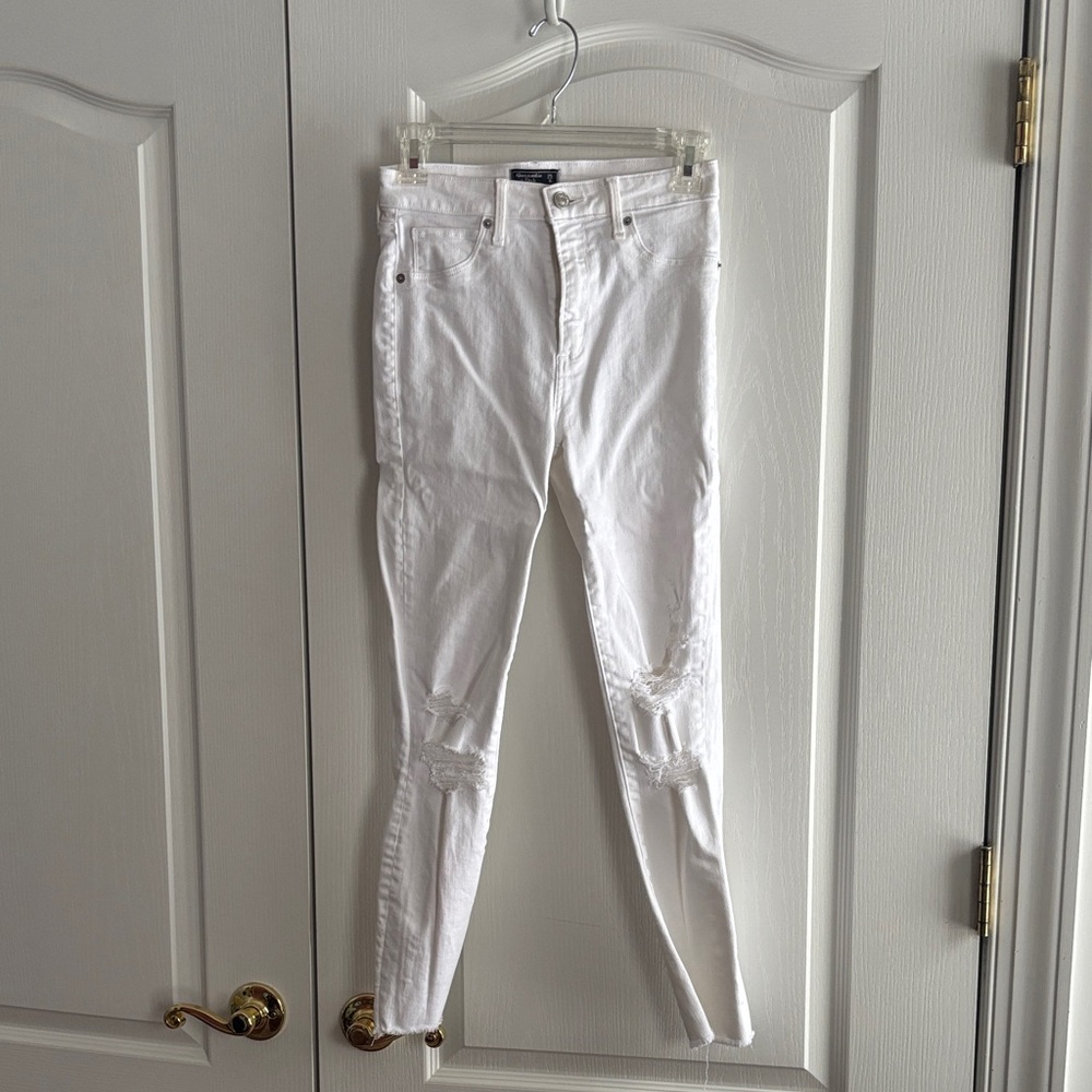 Abercrombie & Fitch White Distressed Skinny Jeans